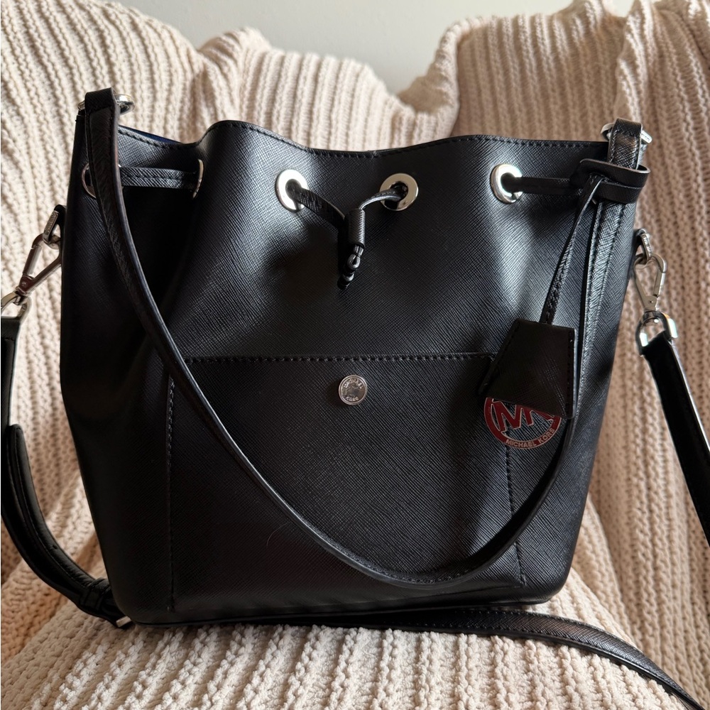 Michael Kors Greenwich Medium Bucket Bag Black Saffiano Leather Blue Interior
